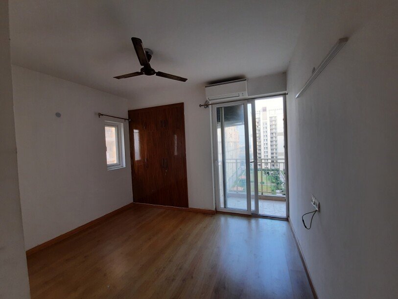3bhk flat in Emaar gurgaon  greens sector 102 Dwarka expressway gurgaon-7