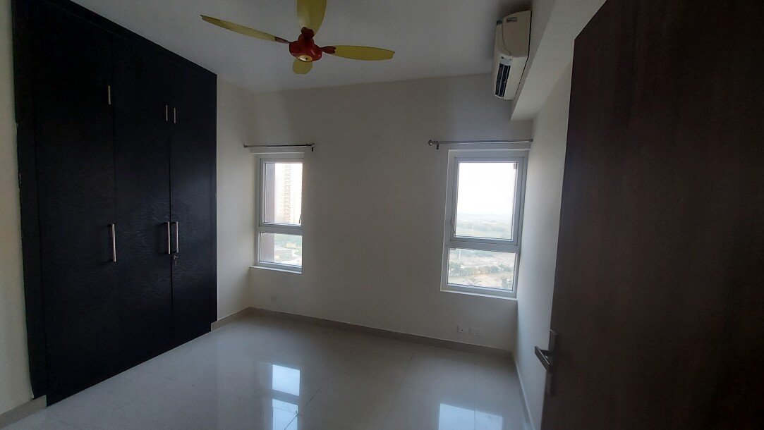 3bhk Apartment in Adani oyster grande Sector 102 Gurgaon-10