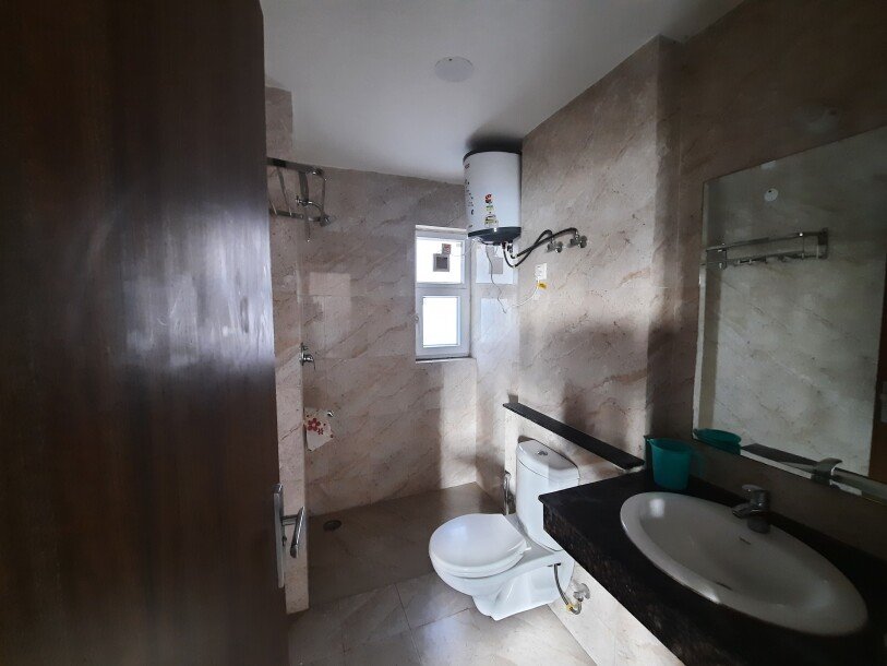 3bhk semifurnished apartment in sector 102 gurgaon-9
