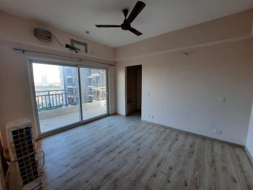 3bhk semifurnished apartment in sector 102 gurgaon-6