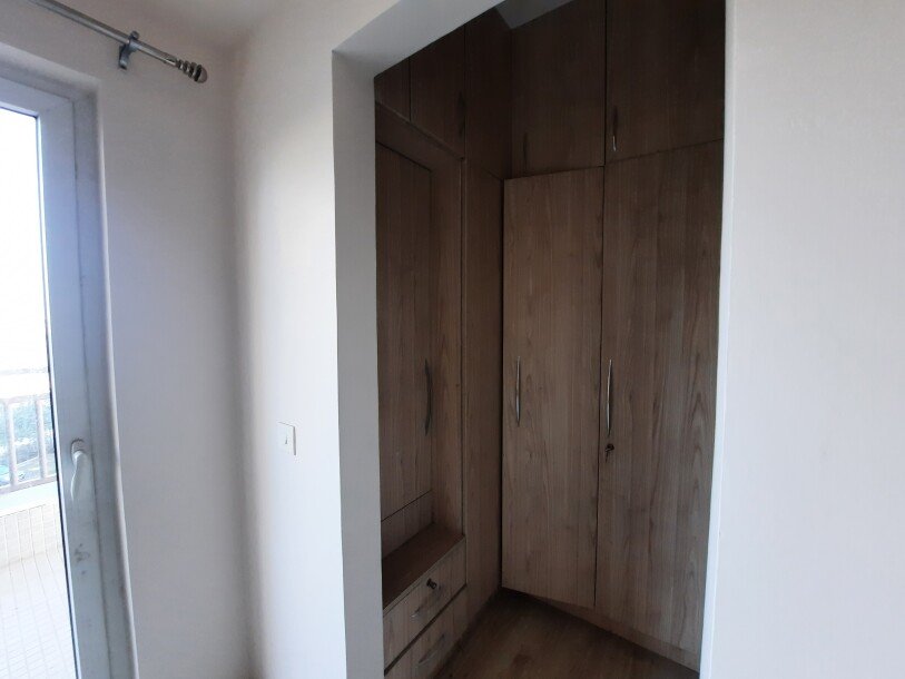 3bhk semifurnished apartment in sector 102 gurgaon-2