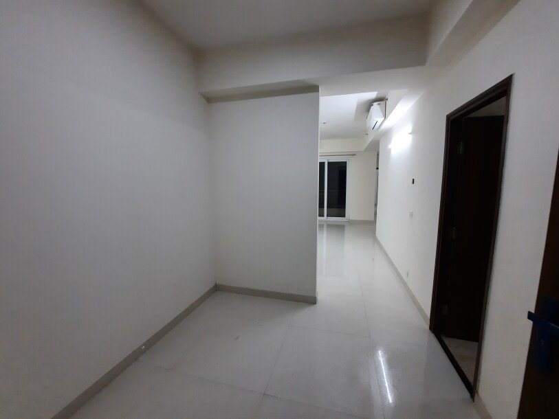 4bhk semifurnished flat in sector 102 gurgaon-23