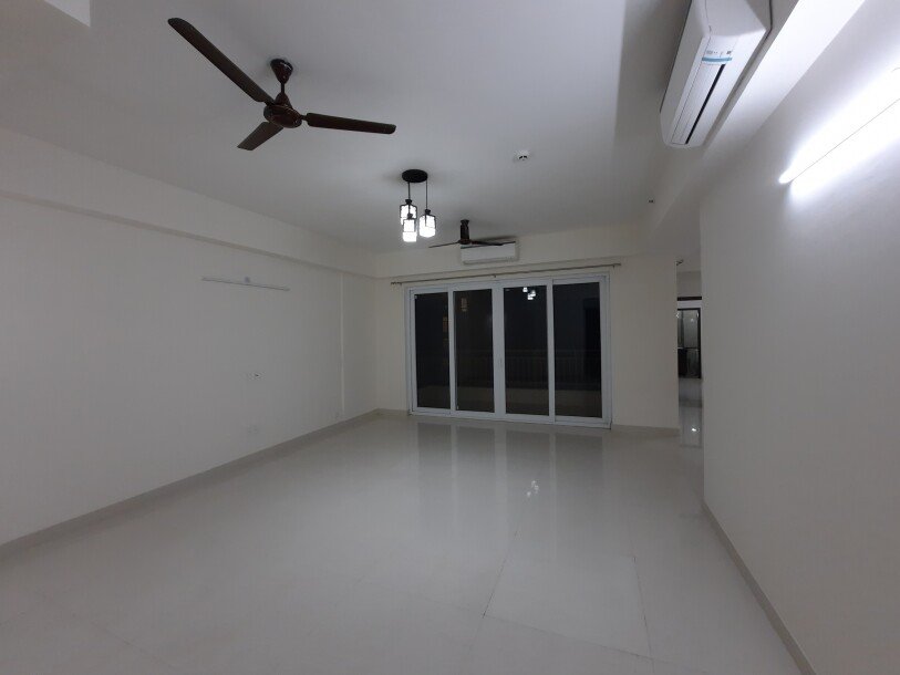 4bhk semifurnished flat in sector 102 gurgaon-20