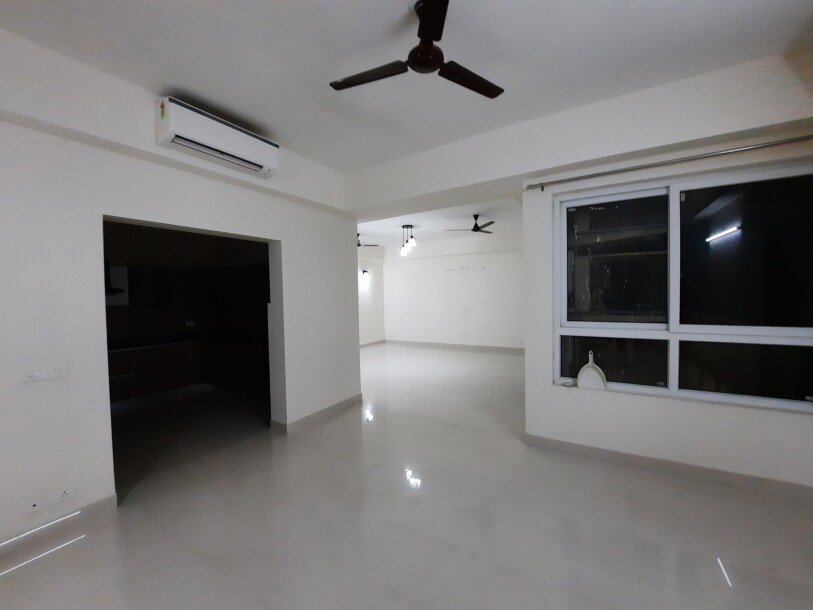 4bhk semifurnished flat in sector 102 gurgaon-2