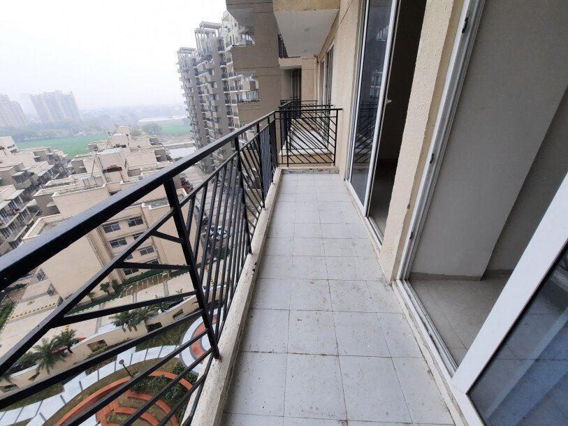 2bhk flat signature Global grand iva sector  103 Dwarka expressway gurgaon-2