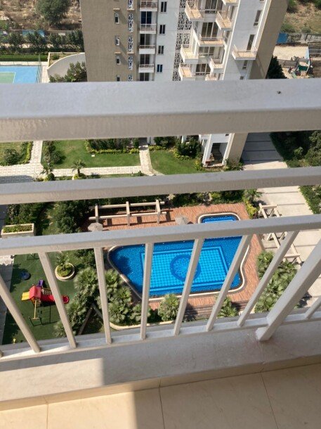 2.5 bhk apartment in gated society Puri Emerald Bay-4