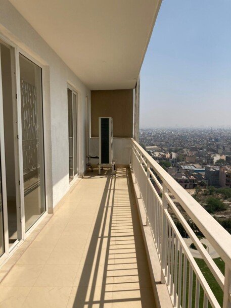 2.5 bhk apartment in gated society Puri Emerald Bay-8