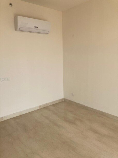 2.5 bhk apartment in gated society Puri Emerald Bay-5