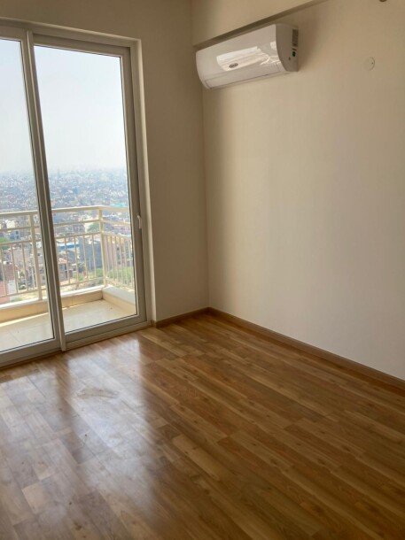 2.5 bhk apartment in gated society Puri Emerald Bay-7