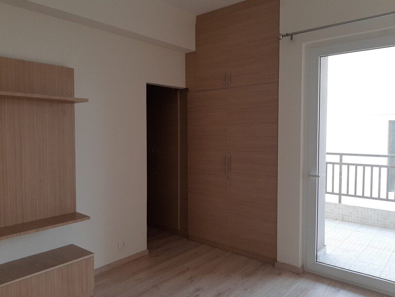 4bhk apartment for rent in Adani Oyster Grande Sector 102 Gurgaon-1