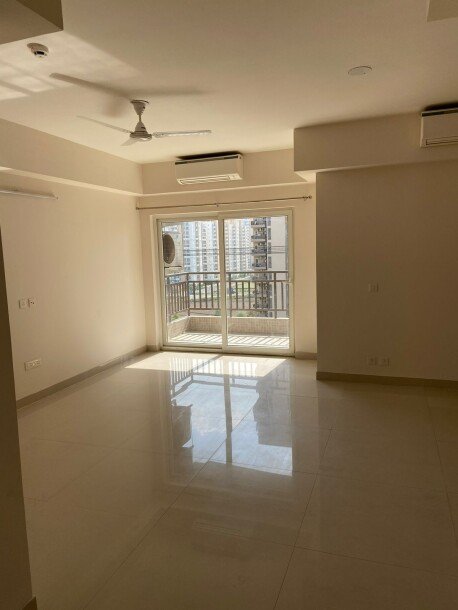 3bhk  1889 SQFT semifurnished flat in adani oyster grande sector 102  gurgaon-20