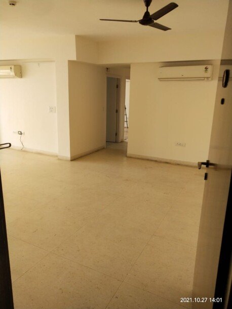 3bhk flat in Dlf regal garden sector 90 gurgaon-9