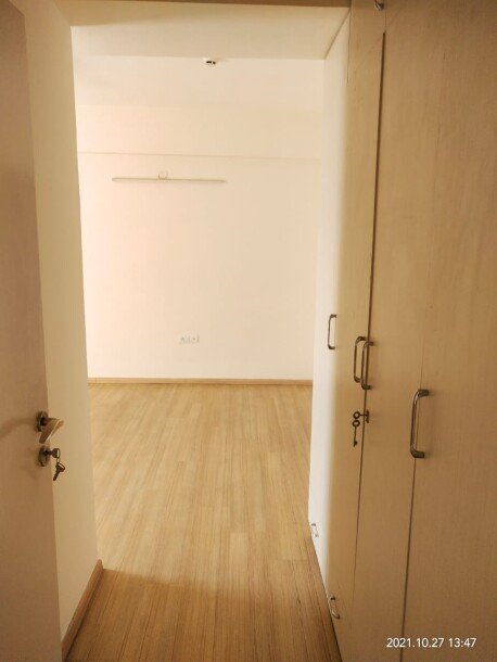3bhk flat in Dlf regal garden sector 90 gurgaon-2