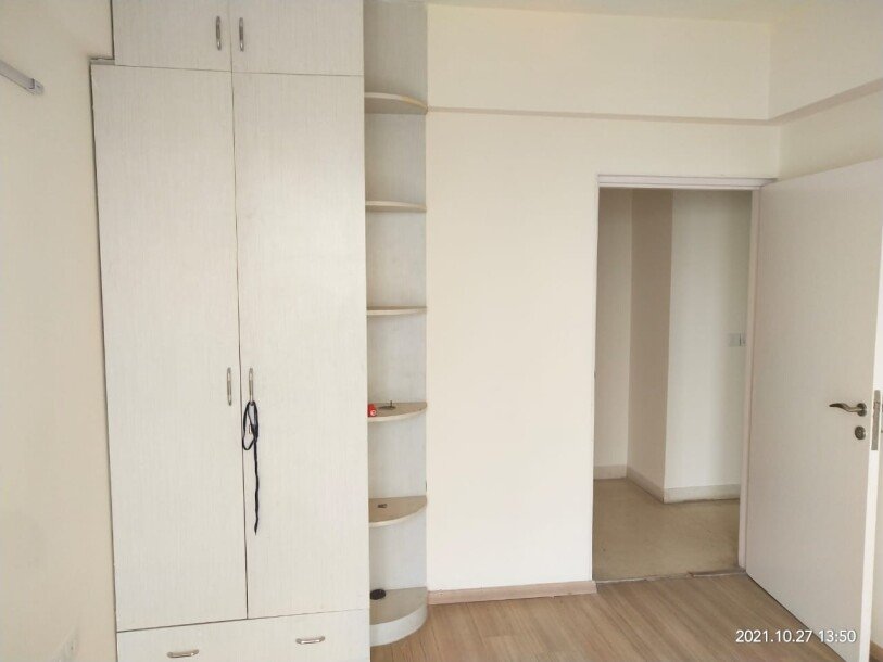 3bhk flat in Dlf regal garden sector 90 gurgaon-1
