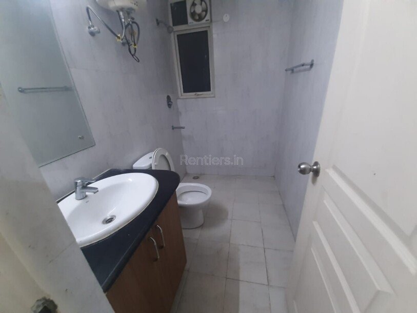 2bhk apartment for rent in Godrej Summit sector 104 Gurgaon-4