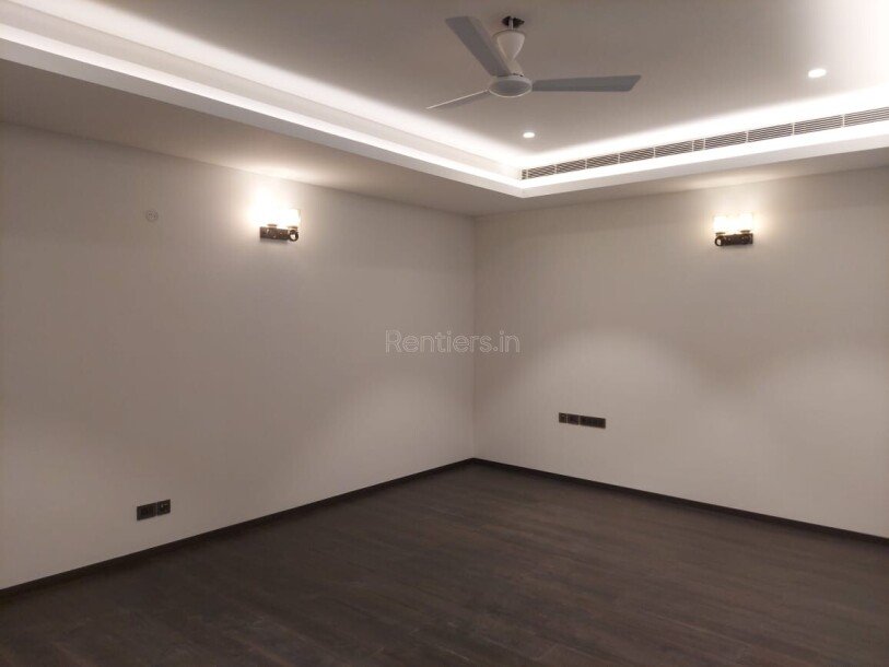 5bhk 500sqyards independent Villa in Sobha International City-8
