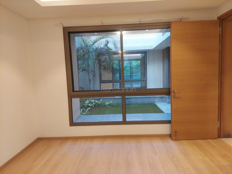 5bhk 500sqyards independent Villa in Sobha International City-12