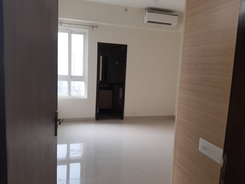 4BHK Apartment for rent in Oyster Grande, Sector 102 , gurgaon-15