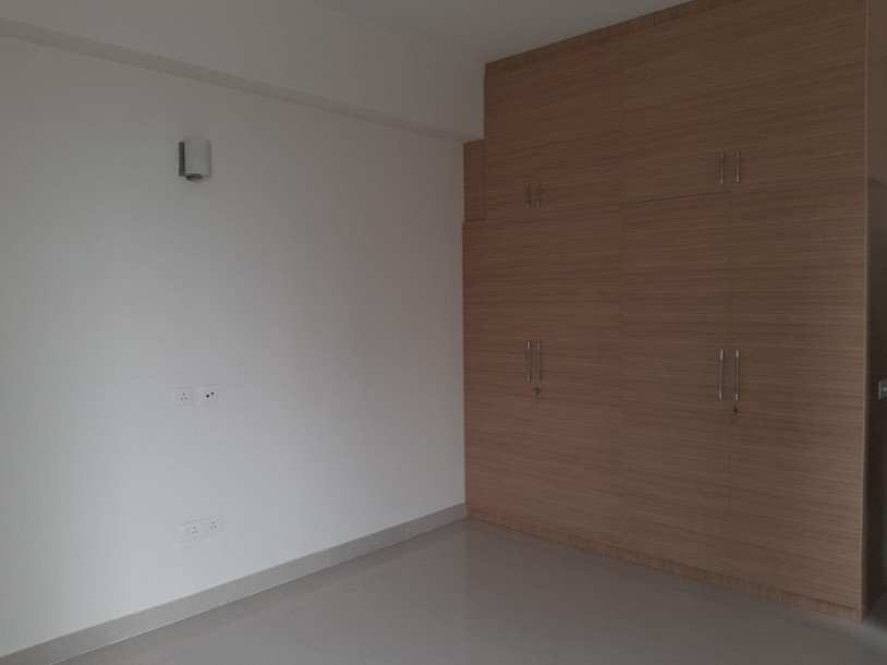 4BHK Apartment for rent in Oyster Grande, Sector 102 , gurgaon-16