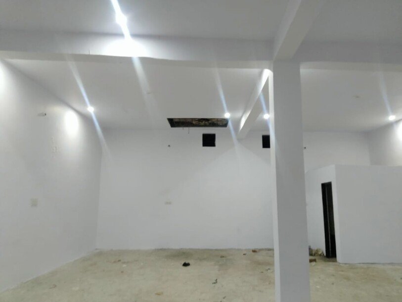 Rental space available for warehouse/office/gym/library-1