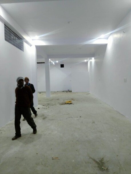 Rental space available for warehouse/office/gym/library-4