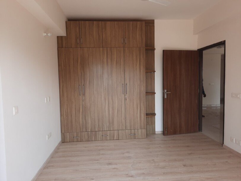 3BHK +SR Apartment in Adani Oyster Grande Sector 102,GURGAON-2