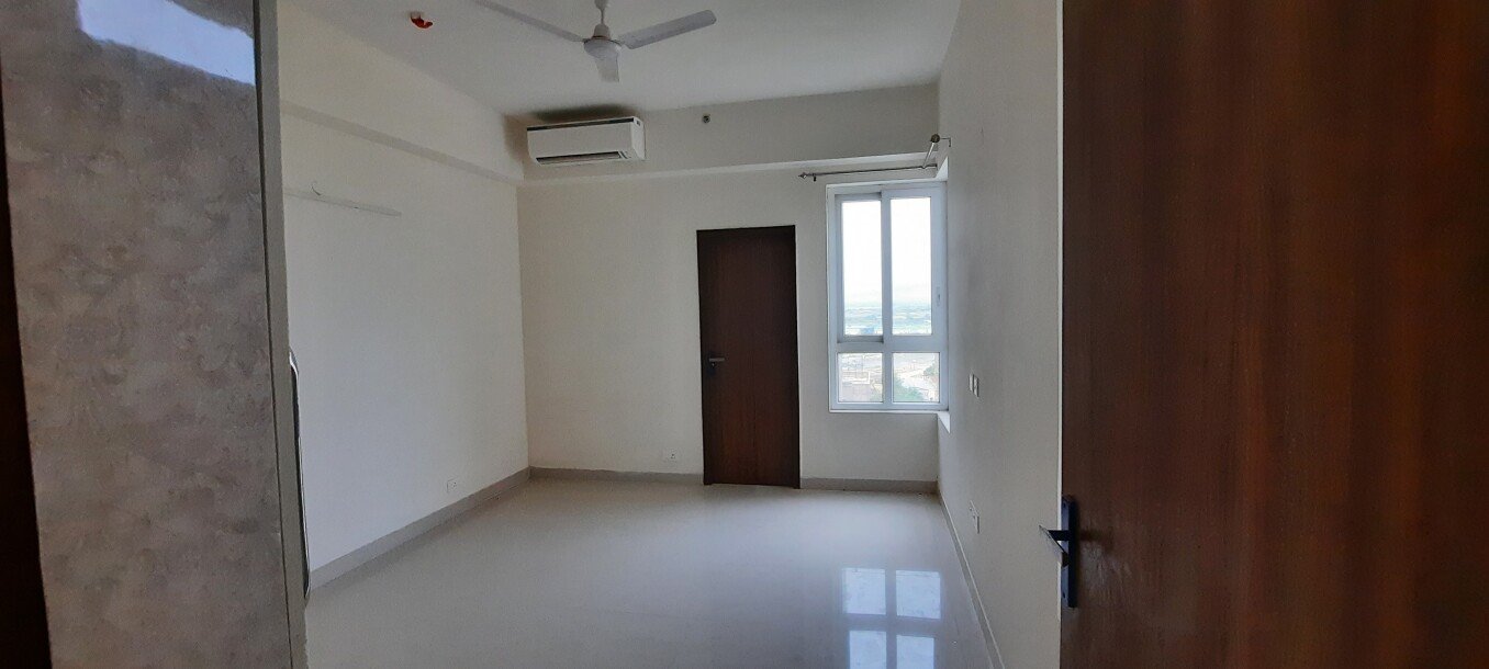 4BHK Apartment in Oyster Grande Sector 102,gurgaon-6