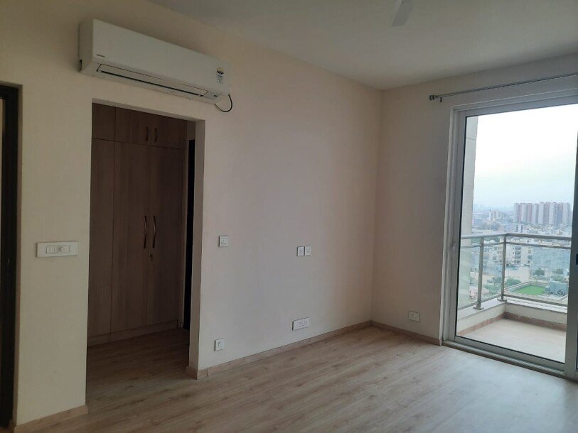 3bhk flat in 3bhk flat in Experian windchants sector 112 Gurgaon-7