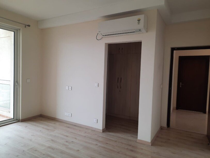 3bhk flat in 3bhk flat in Experian windchants sector 112 Gurgaon-4