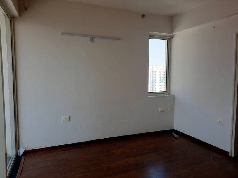 3bhk  flat in Godrej Summit sector 104 gurgaon-4
