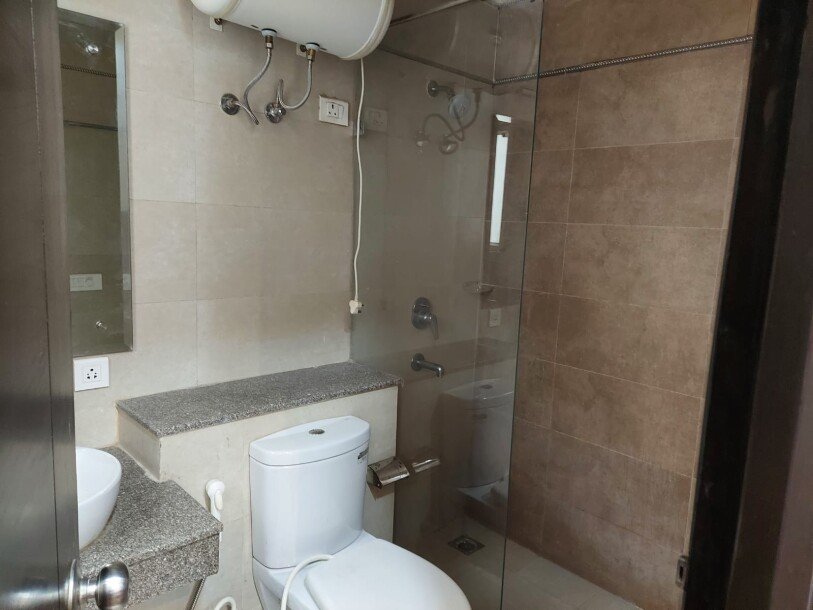 4 BHK Apartment for rent in indiabulls Enigma Sector-110 Gurgaon-11