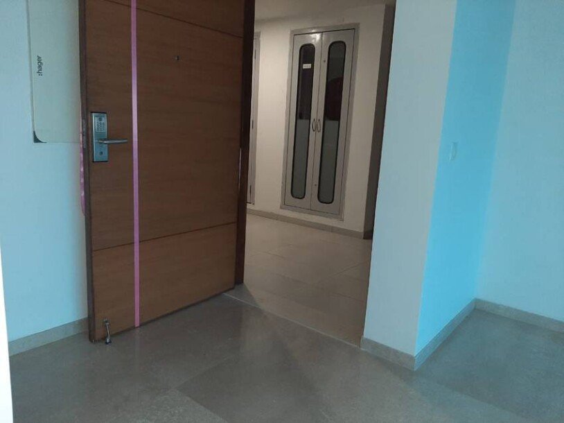 2bhk flat in Tata Gurgaon Gateway sector 112 Gurgaon-7