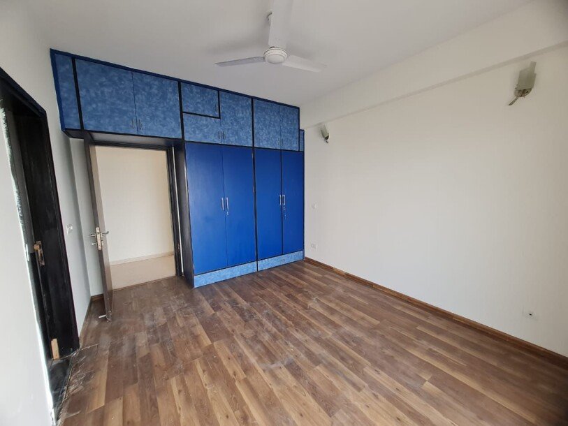 4bhk flat in Tata RAISINA sector 59 gurgaon-1