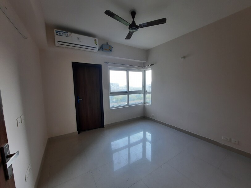3bhk semifurnished apartment in sector 102 gurgaon-13
