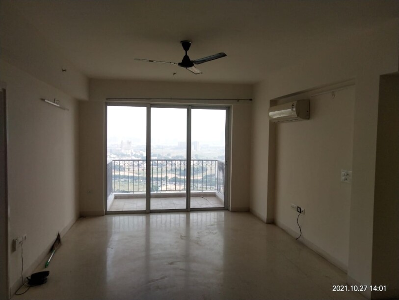 3 bhk apartment in DLF REGAL GARDEN-3