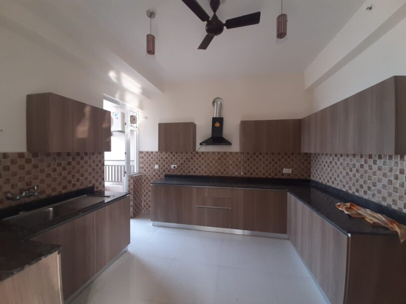 4bhk apartment for rent in Adani Oyster Grande Sector 102 Gurgaon-14